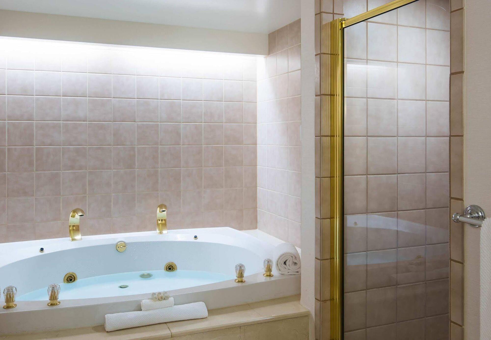 Hotel Renaissance Esmeralda Resort&spa, 4*